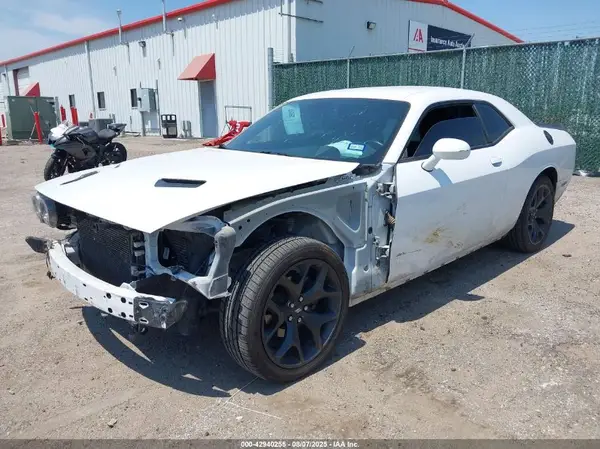 2C3CDZAGXLH240047 2020 DODGE CHALLENGER - Image 2