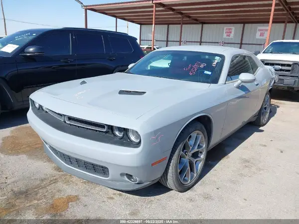 2C3CDZAGXMH645648 2021 DODGE CHALLENGER - Image 2