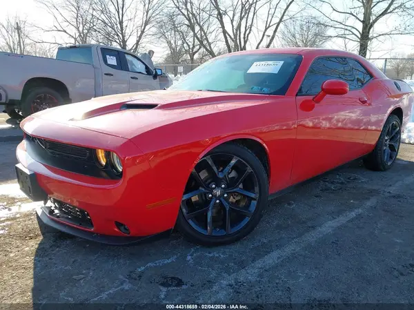 2C3CDZAGXPH578747 2023 DODGE CHALLENGER - Image 2