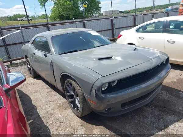 2C3CDZAGXPH586718 2023 DODGE CHALLENGER - Image 1