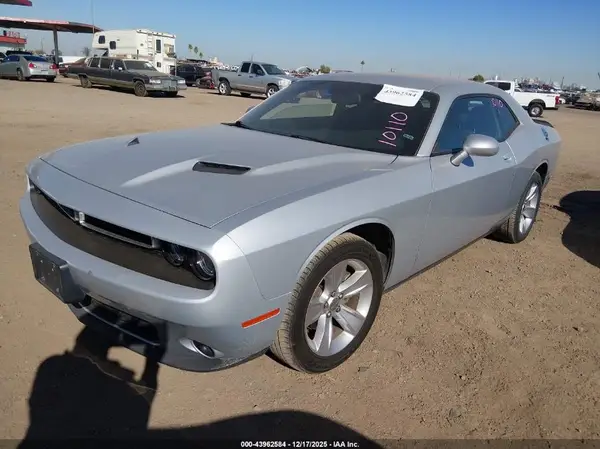 2C3CDZAGXPH602061 2023 DODGE CHALLENGER - Image 2