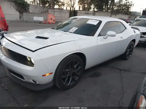 2C3CDZAGXPH693171 2023 DODGE CHALLENGER - Image 2