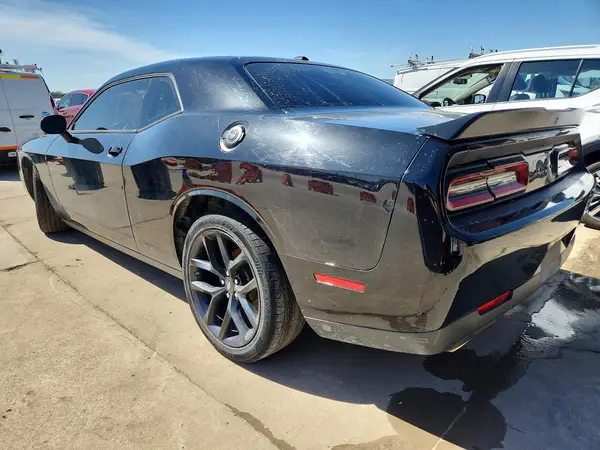 2C3CDZAGXPH696295 2023 DODGE CHALLENGER - Image 2