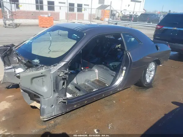 2C3CDZBT0HH509420 2017 DODGE CHALLENGER - Image 2