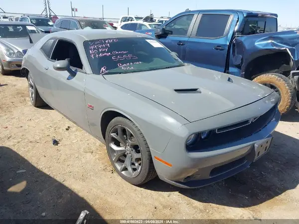 2C3CDZBT0HH555555 2017 DODGE CHALLENGER - Image 1