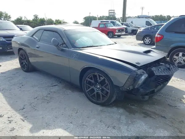 2C3CDZBT0HH560397 2017 DODGE CHALLENGER - Image 1