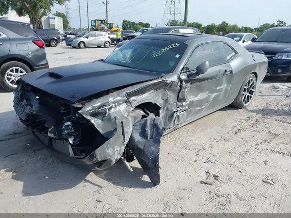 2C3CDZBT0HH560397 2017 DODGE CHALLENGER - Image 2