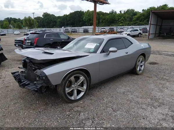 2C3CDZBT0HH657972 2017 DODGE CHALLENGER - Image 2