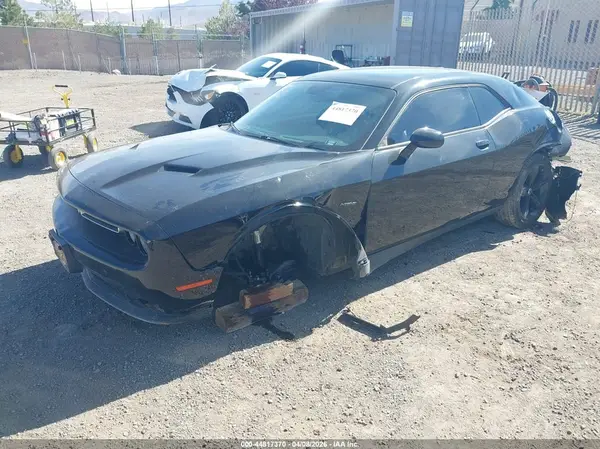 2C3CDZBT0HH658622 2017 DODGE CHALLENGER - Image 2
