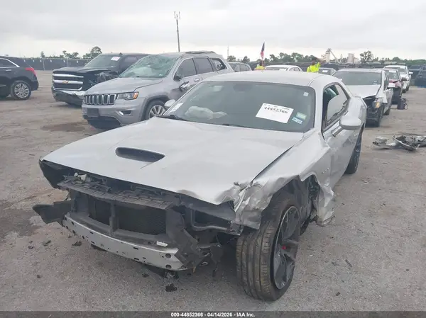 2C3CDZBT0LH152488 2020 DODGE CHALLENGER - Image 2