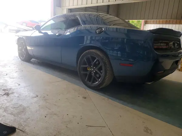 2C3CDZBT0MH604411 2021 DODGE CHALLENGER - Image 2