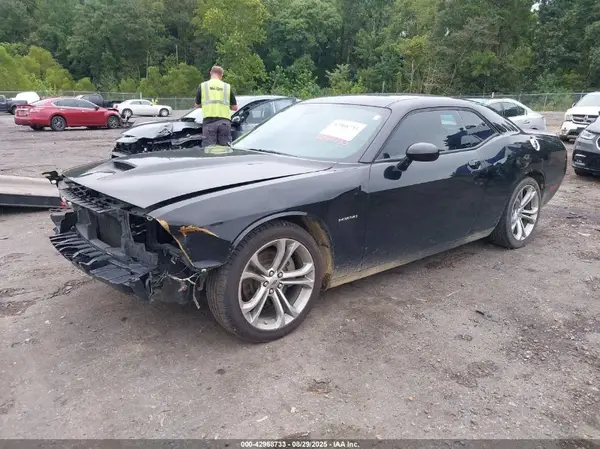 2C3CDZBT0NH174638 2022 DODGE CHALLENGER - Image 2