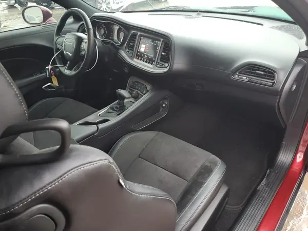 2C3CDZBT0PH693174 2023 DODGE CHALLENGER - Image 8