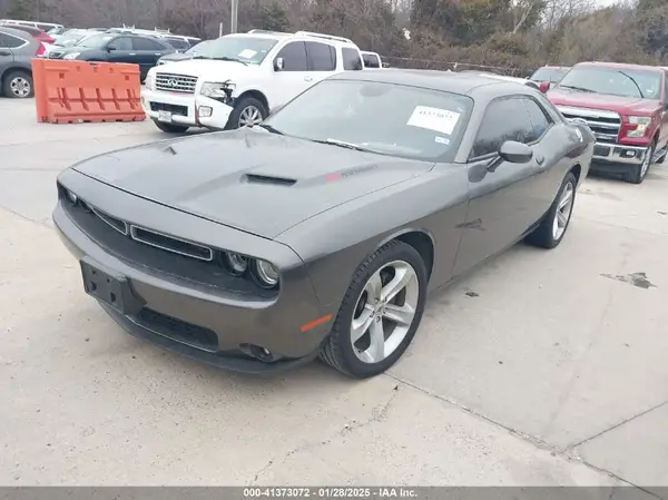 2C3CDZBT1HH561056 2017 DODGE CHALLENGER - Image 2