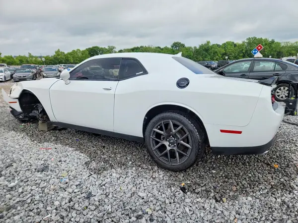 2C3CDZBT1HH613897 2017 DODGE CHALLENGER - Image 2