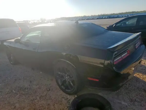 2C3CDZBT1LH239817 2020 DODGE CHALLENGER - Image 2