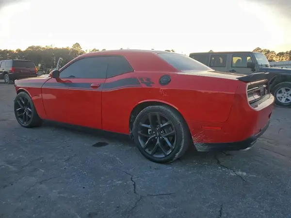 2C3CDZBT1MH669719 2021 DODGE CHALLENGER - Image 2