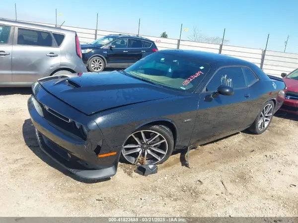 2C3CDZBT1PH540075 2023 DODGE CHALLENGER - Image 2