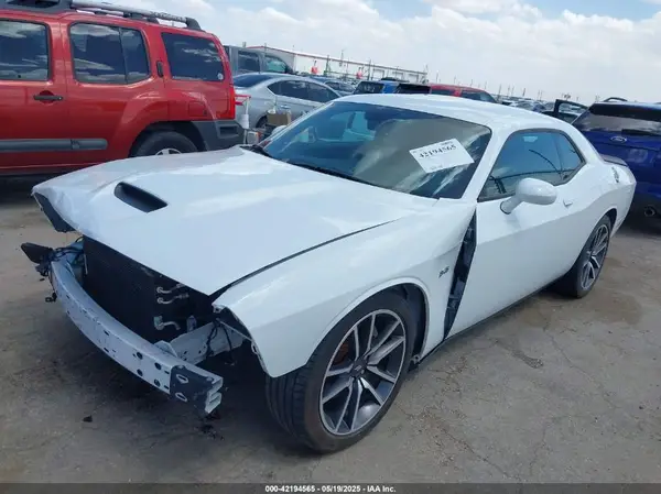 2C3CDZBT1PH545678 2023 DODGE CHALLENGER - Image 2