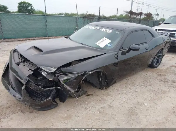 2C3CDZBT1PH578597 2023 DODGE CHALLENGER - Image 2