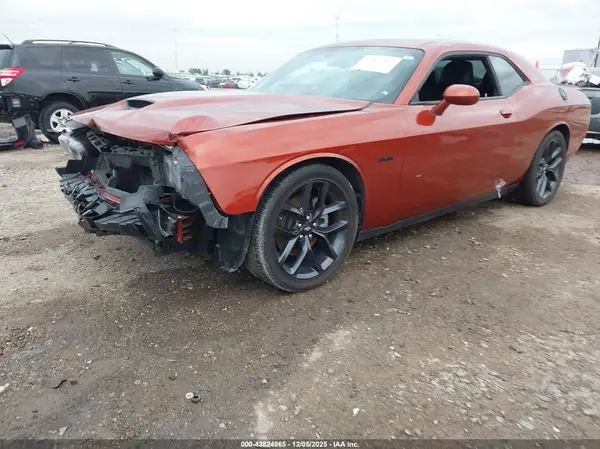 2C3CDZBT1PH593889 2023 DODGE CHALLENGER - Image 2