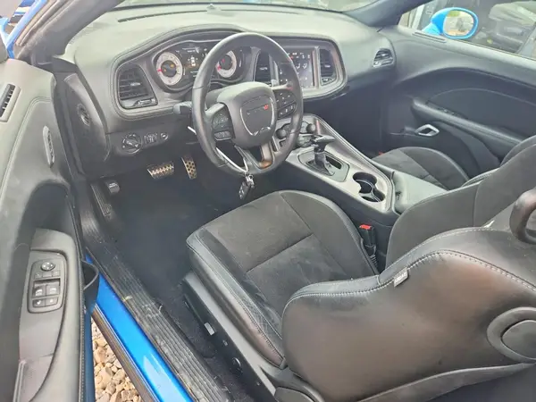 2C3CDZBT1PH692714 2023 DODGE CHALLENGER - Image 8