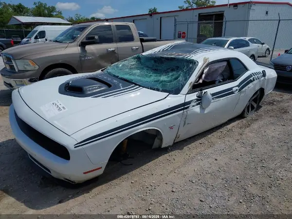 2C3CDZBT2GH230792 2016 DODGE CHALLENGER - Image 2