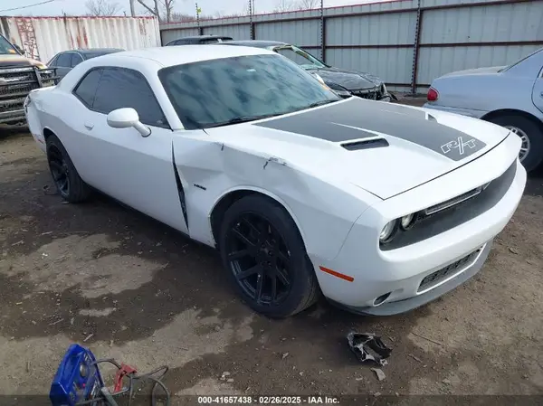 2C3CDZBT2GH285176 2016 DODGE CHALLENGER - Image 1