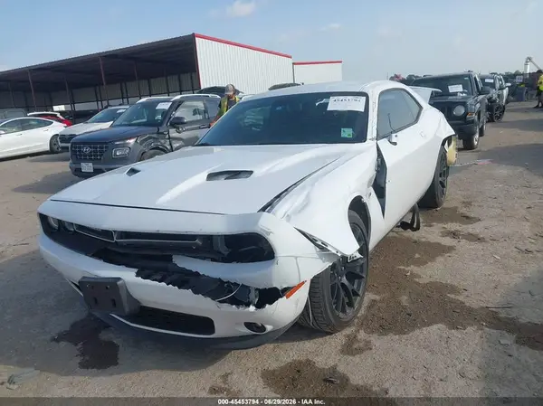 2C3CDZBT2HH531287 2017 DODGE CHALLENGER - Image 2