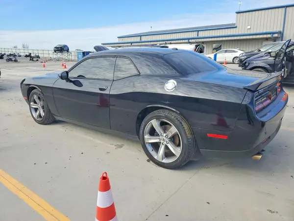 2C3CDZBT2JH123927 2018 DODGE CHALLENGER - Image 2