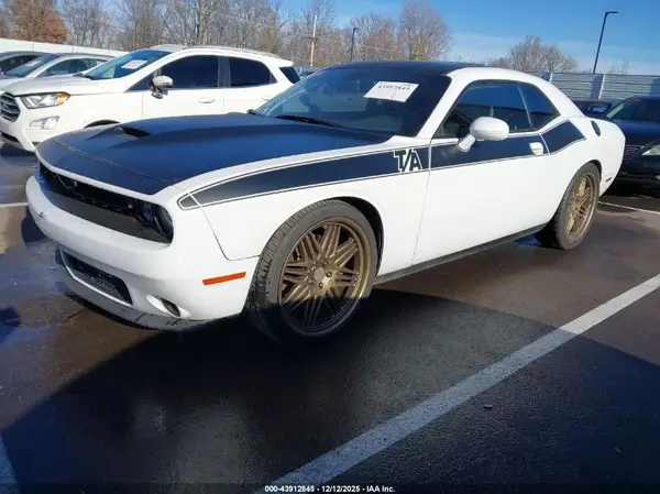 2C3CDZBT2JH272063 2018 DODGE CHALLENGER - Image 2