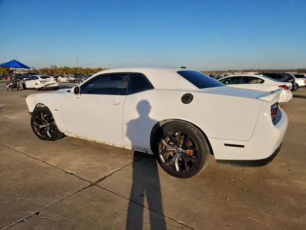 2C3CDZBT2KH573563 2019 DODGE CHALLENGER - Image 2