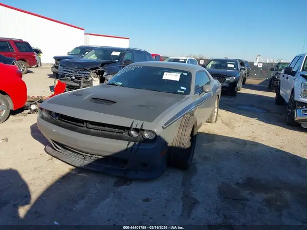 2C3CDZBT2KH719279 2019 DODGE CHALLENGER - Image 2