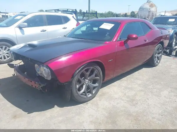 2C3CDZBT2KH751102 2019 DODGE CHALLENGER - Image 2