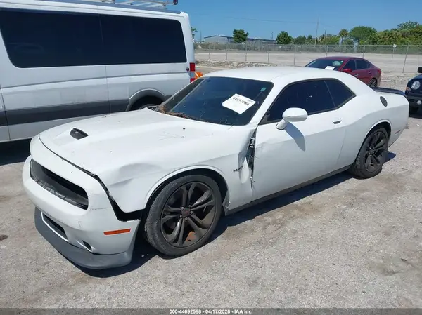 2C3CDZBT2MH631092 2021 DODGE CHALLENGER - Image 2