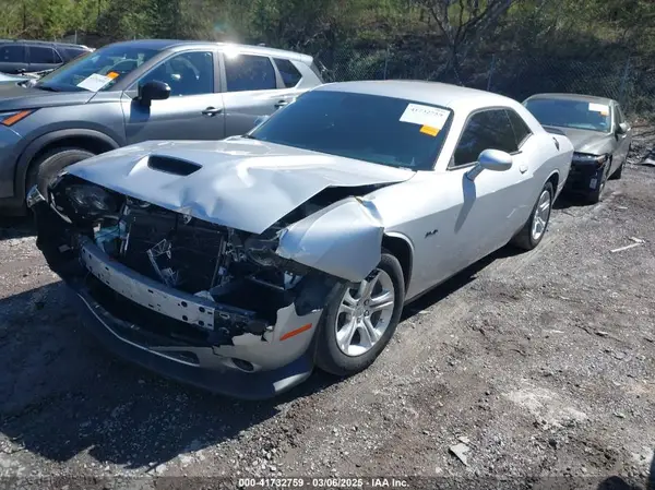 2C3CDZBT2PH605869 2023 DODGE CHALLENGER - Image 2