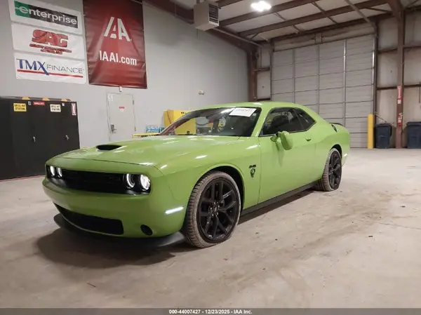 2C3CDZBT2PH649791 2023 DODGE CHALLENGER - Image 2