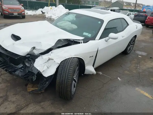 2C3CDZBT2PH654621 2023 DODGE CHALLENGER - Image 2