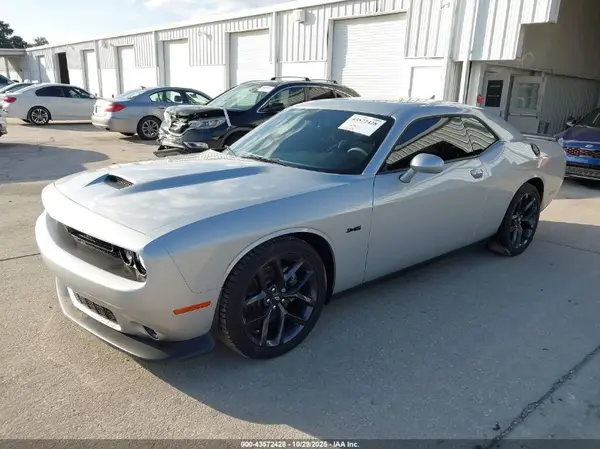 2C3CDZBT2PH658930 2023 DODGE CHALLENGER - Image 2