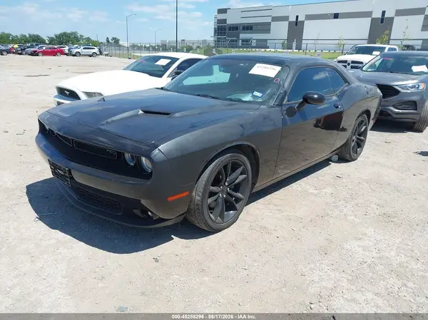 2C3CDZBT3GH177925 2016 DODGE CHALLENGER - Image 2