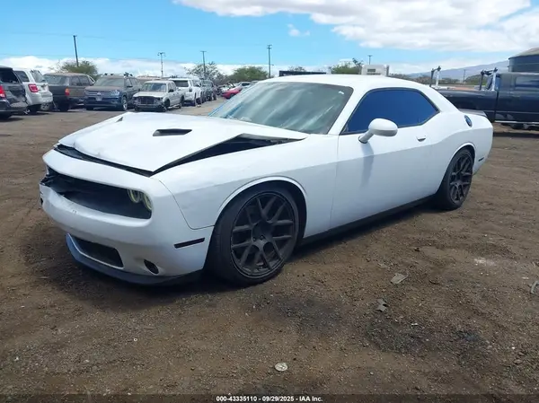 2C3CDZBT3GH218473 2016 DODGE CHALLENGER - Image 2