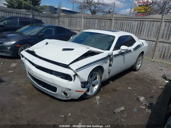 2C3CDZBT3GH239551 2016 DODGE CHALLENGER - Image 2