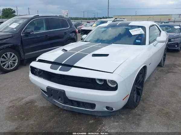 2C3CDZBT3HH613335 2017 DODGE CHALLENGER - Image 2
