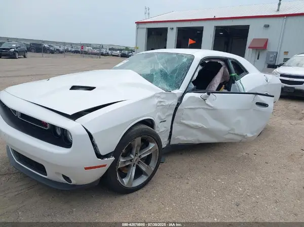 2C3CDZBT3JH123757 2018 DODGE CHALLENGER - Image 2