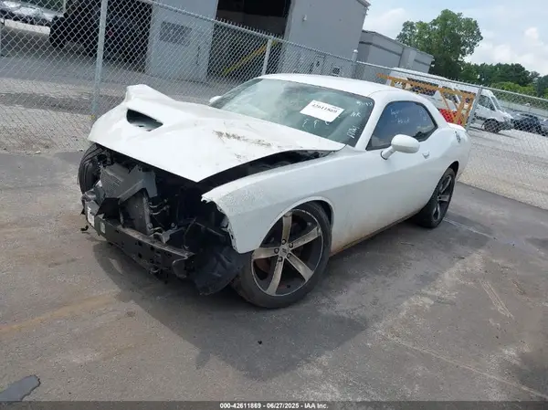 2C3CDZBT3KH511931 2019 DODGE CHALLENGER - Image 2