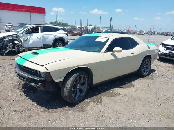 2C3CDZBT3KH556996 2019 DODGE CHALLENGER - Image 2