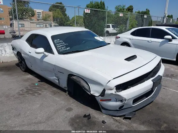2C3CDZBT3LH225787 2020 DODGE CHALLENGER - Image 1