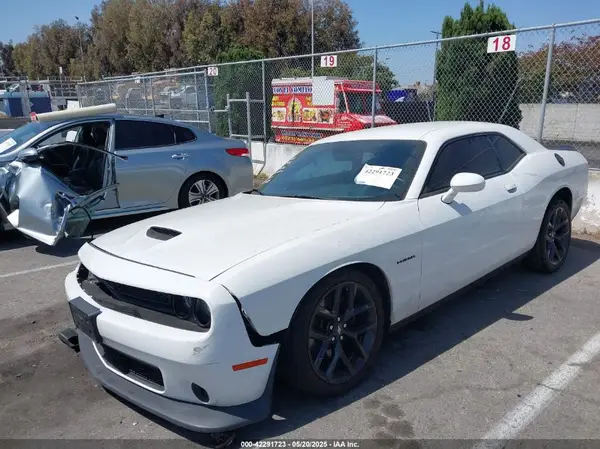 2C3CDZBT3LH225787 2020 DODGE CHALLENGER - Image 2