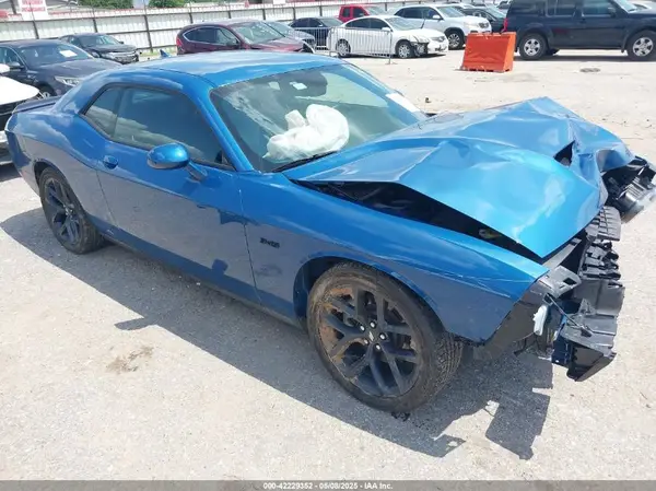 2C3CDZBT3PH518157 2023 DODGE CHALLENGER - Image 1
