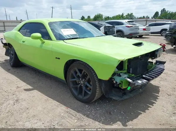 2C3CDZBT3PH527537 2023 DODGE CHALLENGER - Image 1
